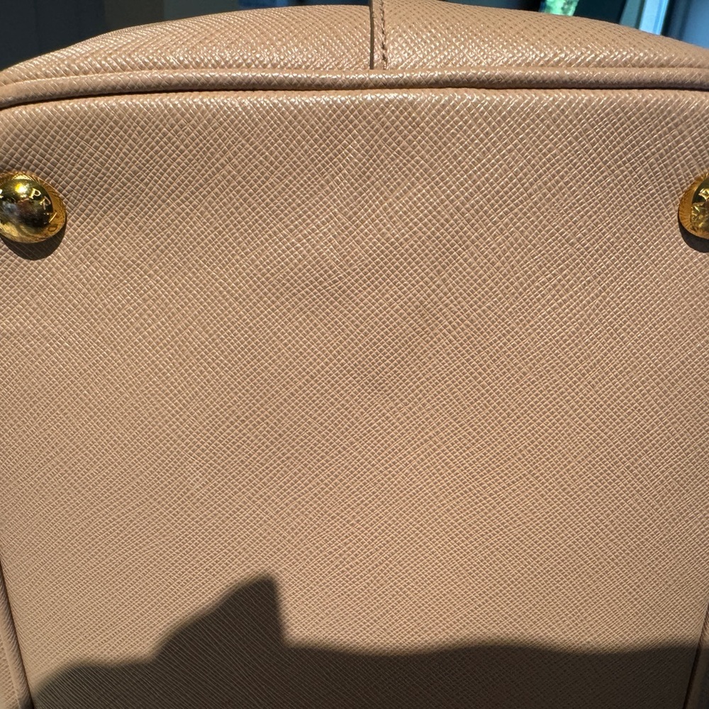 COPY - Prada Saffiano Lux Galleria Double Zip Tote -size Large - Picture 12 of 16